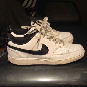Nike Men's Off-White and Black Sneakers